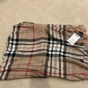 Unisex scarf with Burberry print